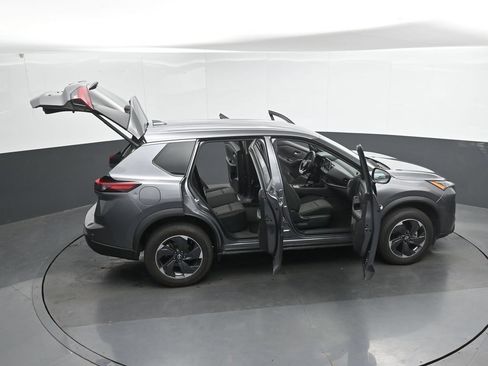 Used 2024 Nissan Rogue SV FWD image 49