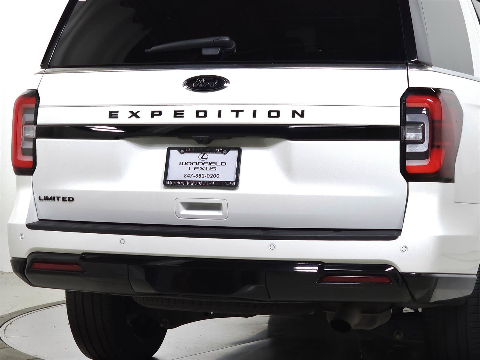 Used 2024 Ford Expedition Limited AWD/4WD image 11