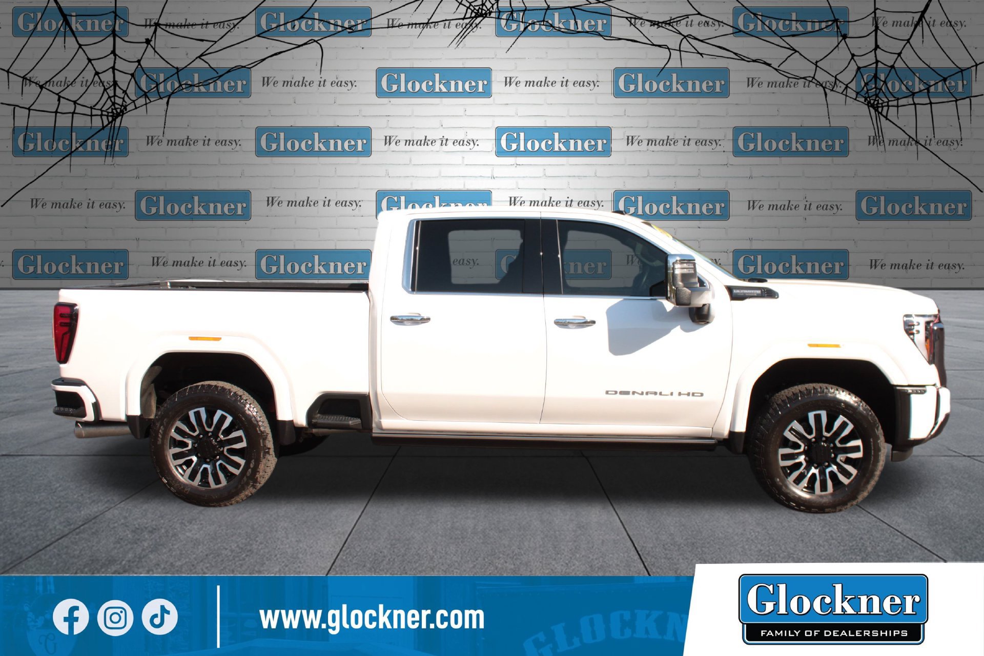 Used 2024 GMC Sierra 2500 Denali Ultimate w/ Max Trailering Package AWD/4WD image 4