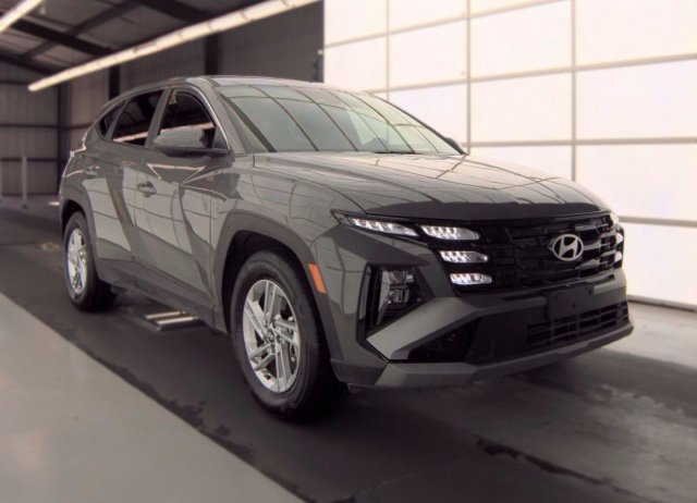 Used 2026 Hyundai Tucson SE FWD image 4