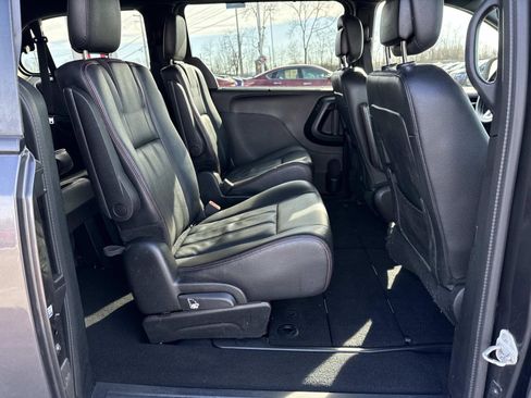 Used 2019 Dodge Grand Caravan GT image 25