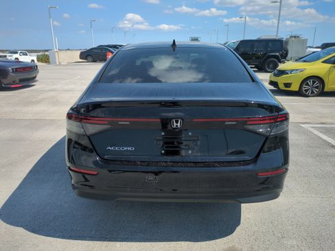 Used 2025 Honda Accord LX image 6