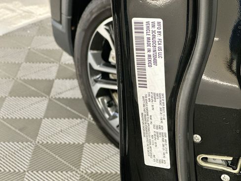 Used 2022 Jeep Compass Limited w/ Sun and Sound Group AWD/4WD image 12