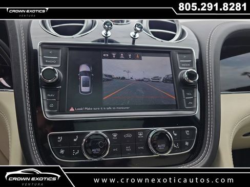 Used 2017 Bentley Bentayga image 29