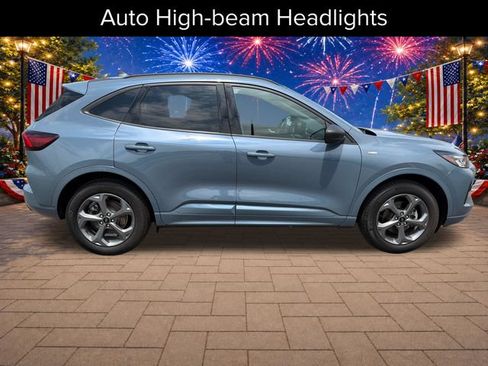 Used 2023 Ford Escape ST-Line w/ Tech Pack #1 AWD/4WD image 8