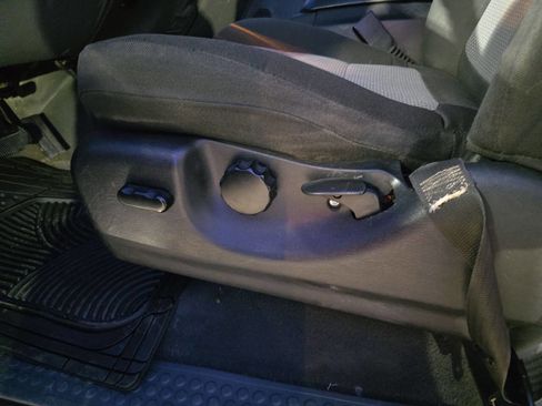 Used 2004 Ford F250 XL image 15