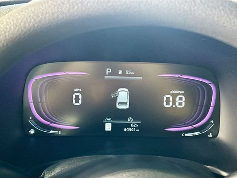 Used 2025 Kia Soul LX w/ LX Technology Package FWD image 14