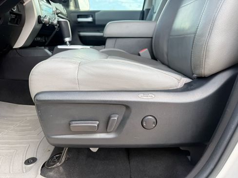 Used 2021 Toyota Tundra Limited w/ Limited Premium Package AWD/4WD image 14
