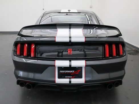 Used 2019 Ford Mustang Shelby GT350R w/ GT350R Equipment Group 920A RWD image 4
