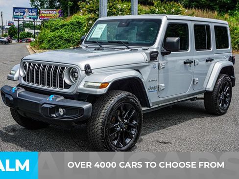 Used 2024 Jeep Wrangler Unlimited Sahara AWD/4WD image 3