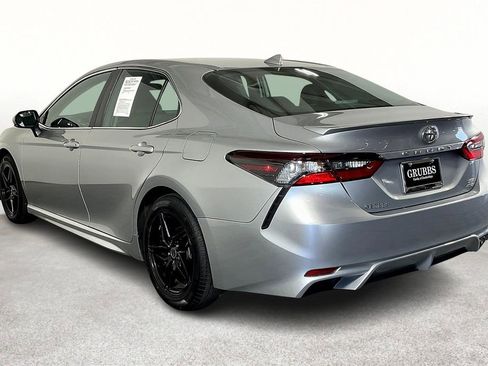 Used 2022 Toyota Camry SE image 17