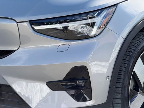 Certified 2023 Volvo XC40 Recharge Ultimate image 7