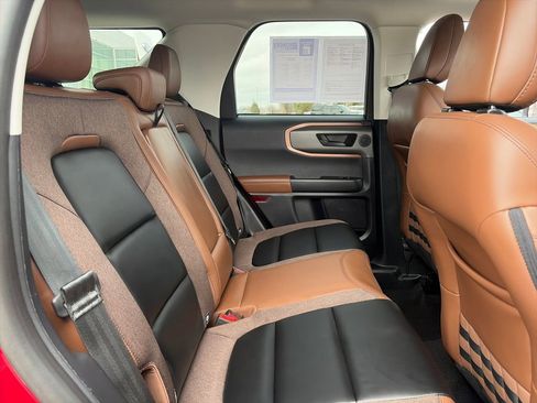 Used 2025 Ford Bronco Sport Outer Banks w/ Outer Banks Tech Package+ image 38