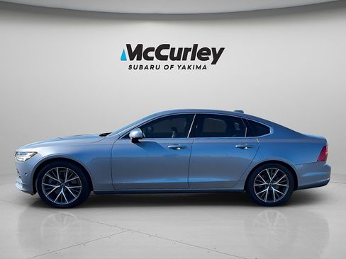 Used 2017 Volvo S90 T6 Momentum w/ Vision Package AWD/4WD image 3