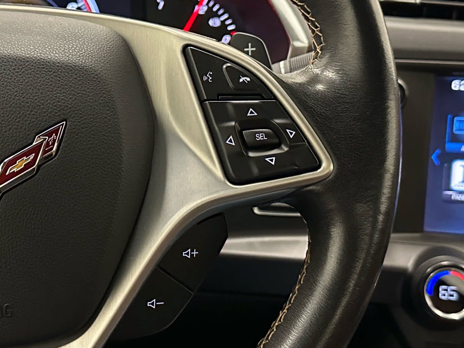 Used 2015 Chevrolet Corvette Stingray Convertible w/ 3LT Preferred Equipment Group RWD image 27