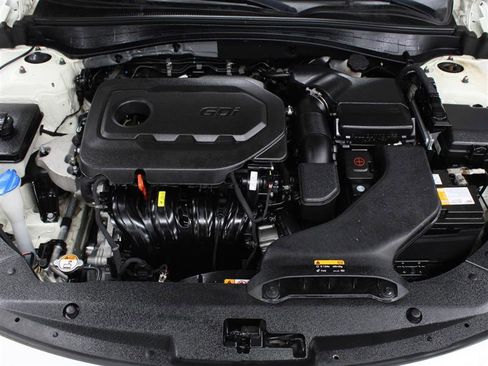 Used 2016 Kia Optima LX image 19