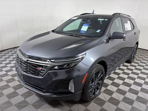 Used 2022 Chevrolet Equinox RS w/ RS Leather Package image 3