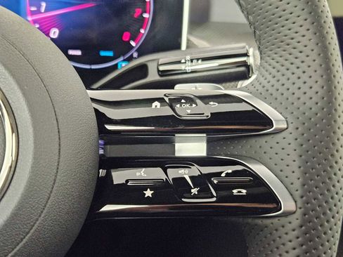 New 2025 Mercedes-Benz GLC 300 4MATIC image 24