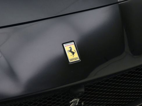 Used 2022 Ferrari 812 GTS image 27
