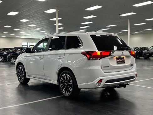 Used 2018 Mitsubishi Outlander GT AWD/4WD image 5