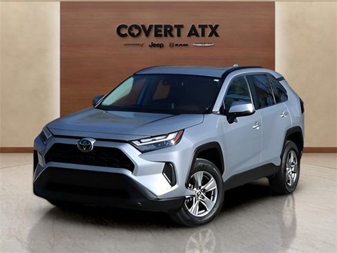 Used 2024 Toyota RAV4 XLE image 1