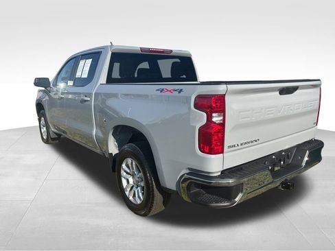 Used 2024 Chevrolet Silverado 1500 LT image 3