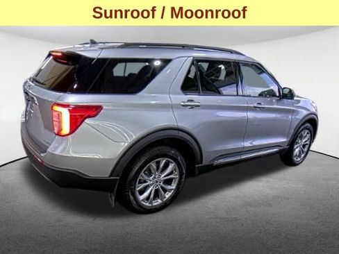 Used 2024 Ford Explorer XLT w/ Equipment Group 202A AWD/4WD image 5