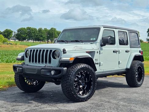 Used 2023 Jeep Wrangler Unlimited Sport AWD/4WD image 2