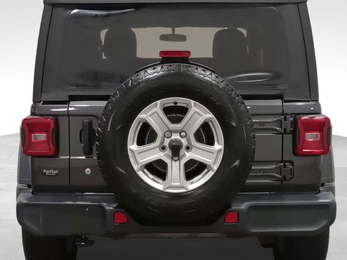 Used 2020 Jeep Wrangler Sport AWD/4WD image 5