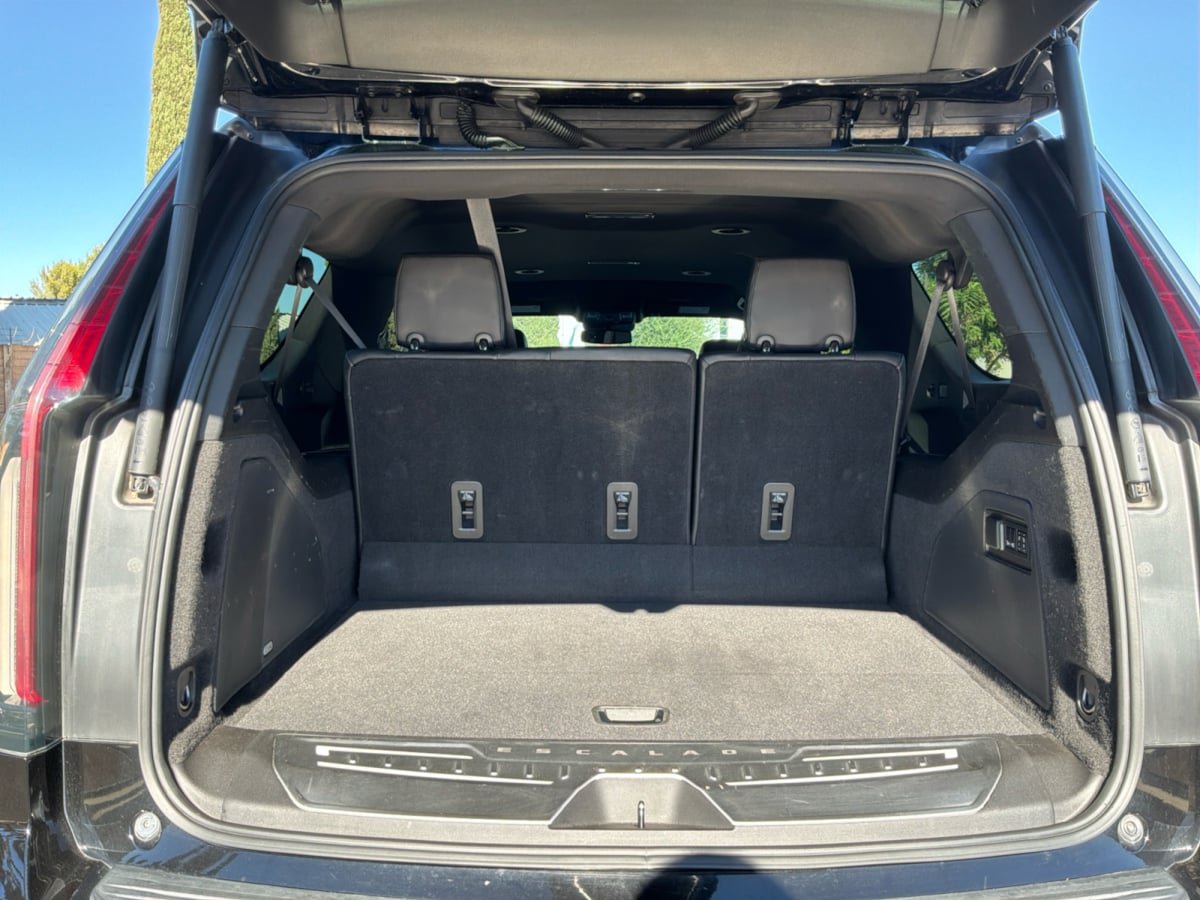 Used 2021 Cadillac Escalade ESV Luxury RWD image 22