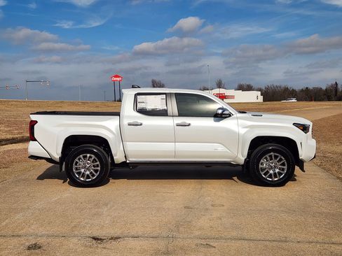 New 2026 Toyota Tacoma Limited image 7