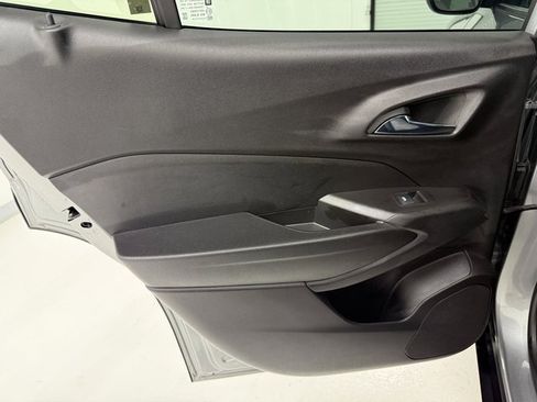 Used 2024 Chevrolet Trax LS w/ LS Convenience Package image 35