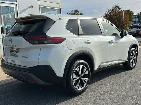 Certified 2023 Nissan Rogue SV image 7