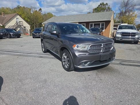 Used 2018 Dodge Durango SXT w/ Quick Order Package 2BB image 3