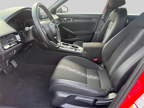 Used 2023 Honda Civic Sport image 9