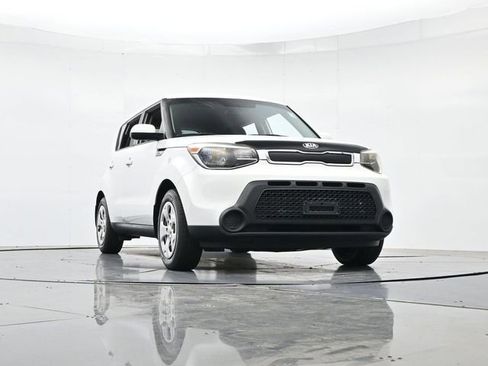 Used 2015 Kia Soul FWD image 30