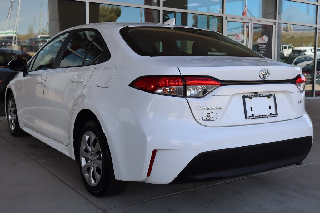 Used 2024 Toyota Corolla LE FWD image 6