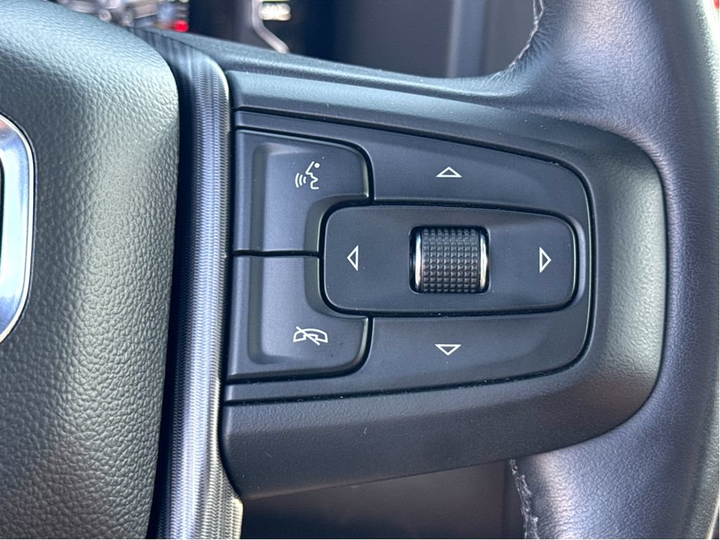 Used 2023 GMC Yukon XL Denali Ultimate AWD/4WD image 18