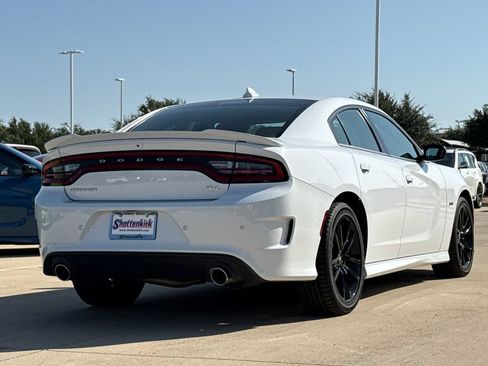 Used 2023 Dodge Charger R/T RWD image 9