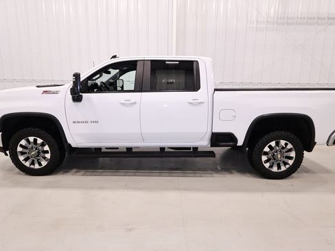 Used 2024 Chevrolet Silverado 2500 LT image 7