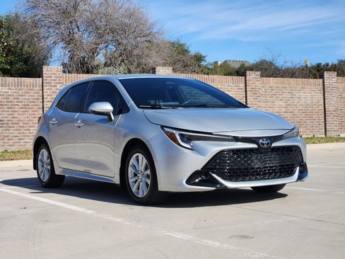 Used 2024 Toyota Corolla SE image 4