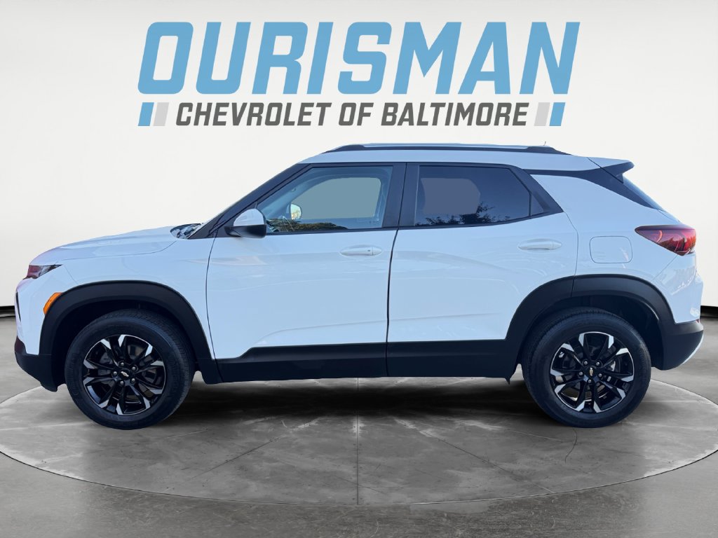 Used 2023 Chevrolet TrailBlazer LT w/ Convenience Package AWD/4WD image 3