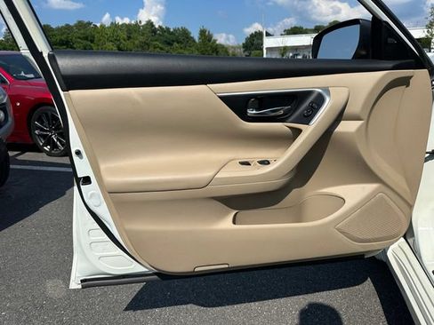 Used 2018 Nissan Altima 2.5 SV w/ 2.5 SV Technology Package FWD image 10