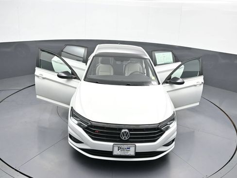Used 2020 Volkswagen Jetta R-Line w/ R-Line Cold Weather Package FWD image 45