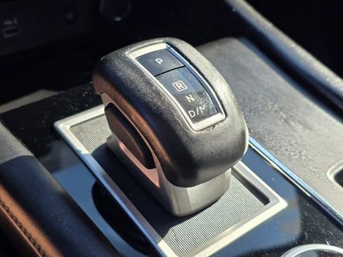 Used 2022 Mitsubishi Outlander SE image 32