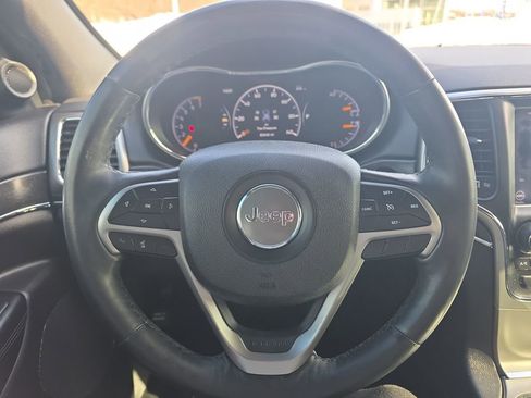 Used 2018 Jeep Grand Cherokee Limited image 25