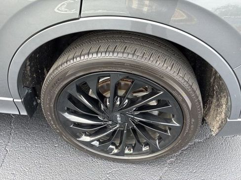 Certified 2025 Lincoln Aviator Reserve w/ Equipment Group 201A image 12