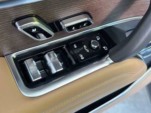 New 2026 Land Rover Range Rover SE AWD/4WD image 13