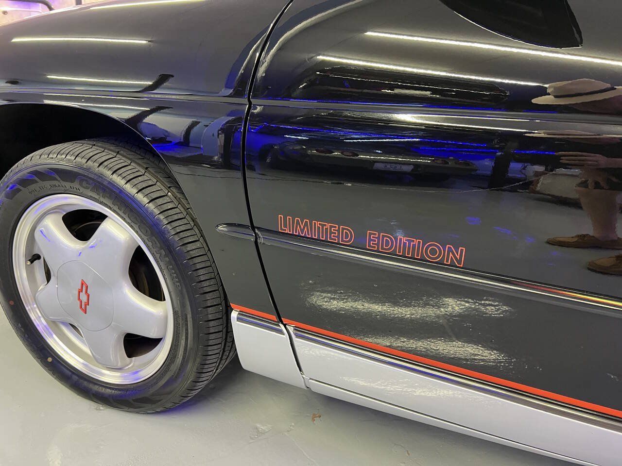 Used 1995 Chevrolet Monte Carlo Z34 FWD image 8