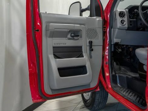 Used 2012 Ford E-250 and Econoline 250 RWD image 41